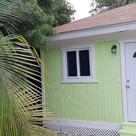 Budget & Basic In Local Neighborhood, 7Min Drive To Downtown Nassau Beach Paradise 아파트 외부 사진